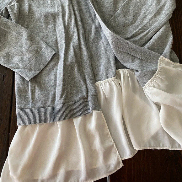 Women’s cardigan with ruffle bottom - Picture 3 of 3